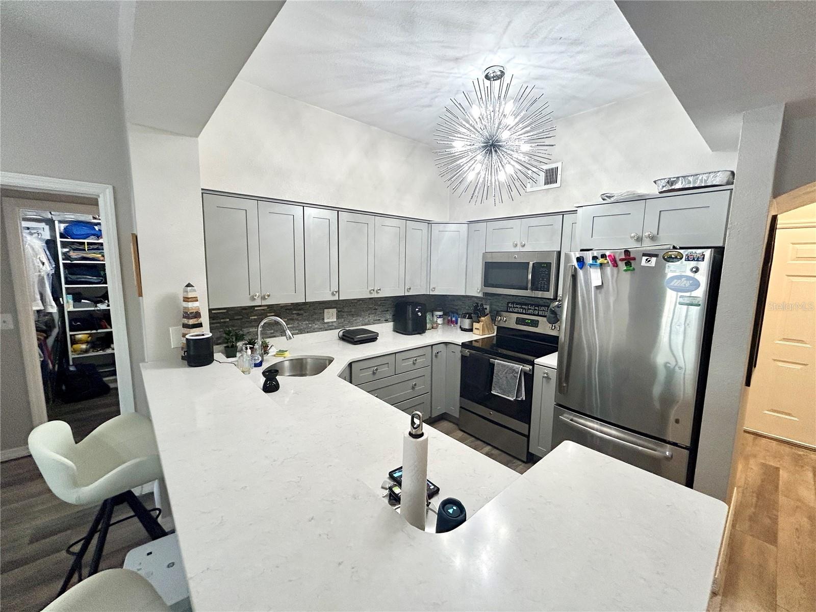 200 4TH AVENUE S 129