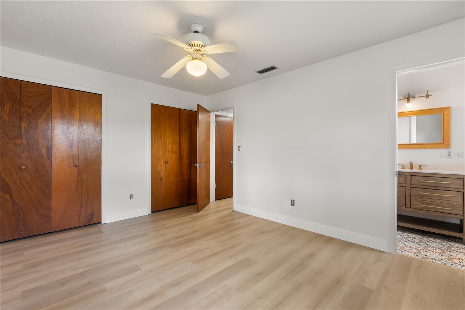 EASTBROOK SUB - Residential Lease