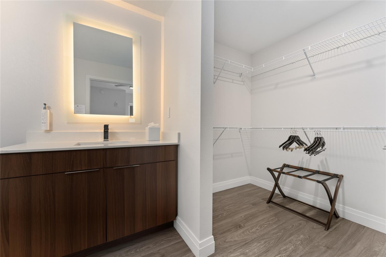 GROVE RESIDENCE & SPA HOTEL CONDO II - Residential
