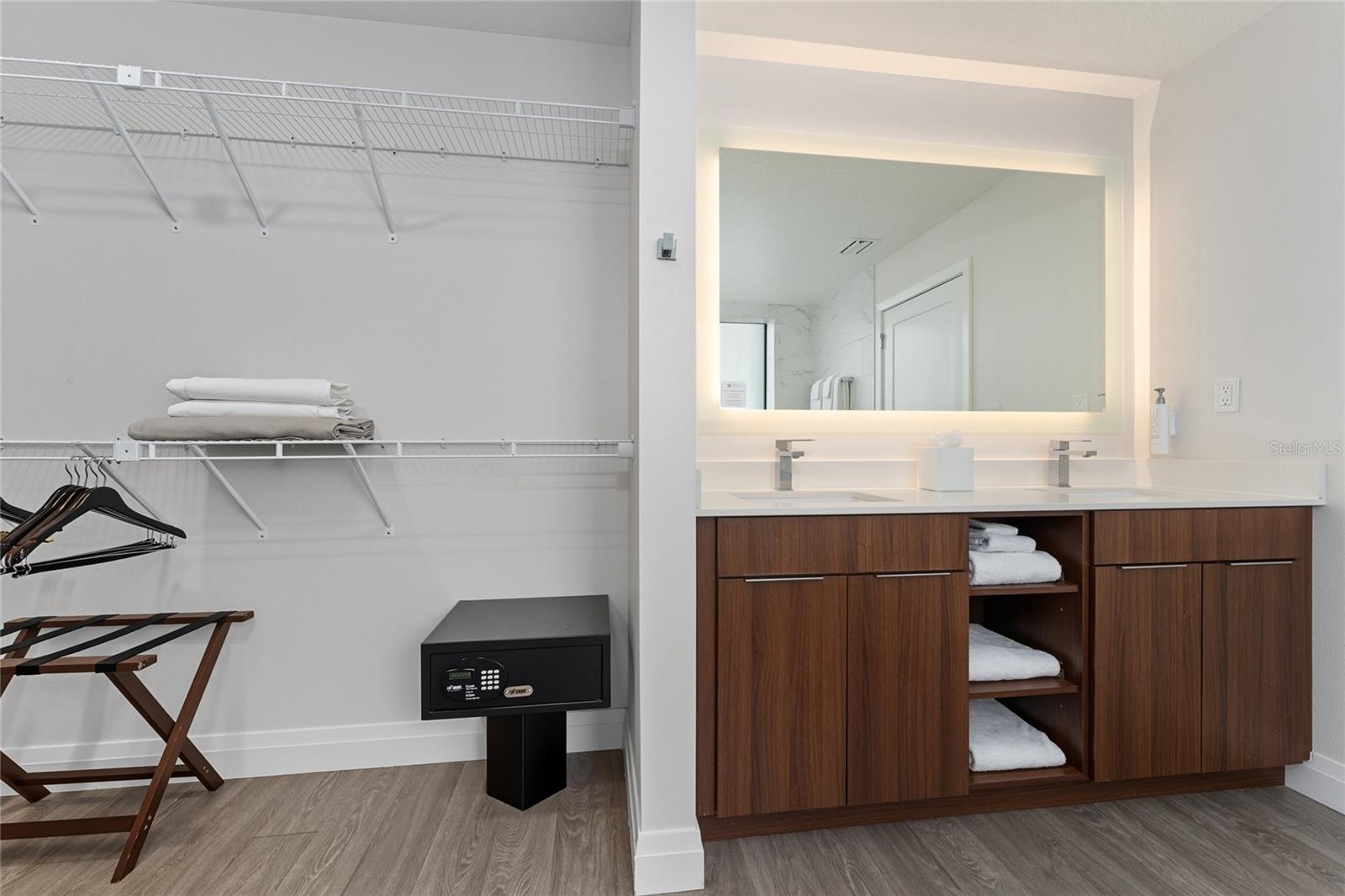 GROVE RESIDENCE & SPA HOTEL CONDO II - Residential