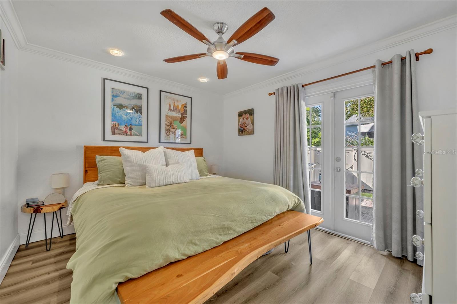 OLD DELANEY SQUARE - Residential