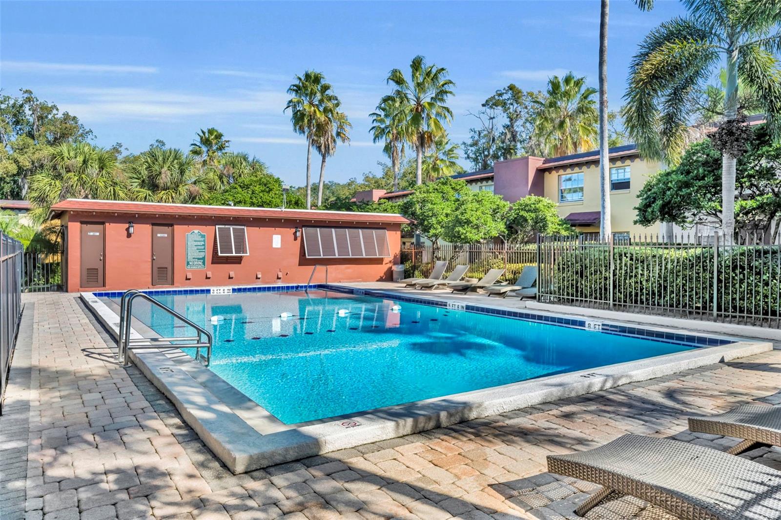 OLD DELANEY SQUARE - Residential