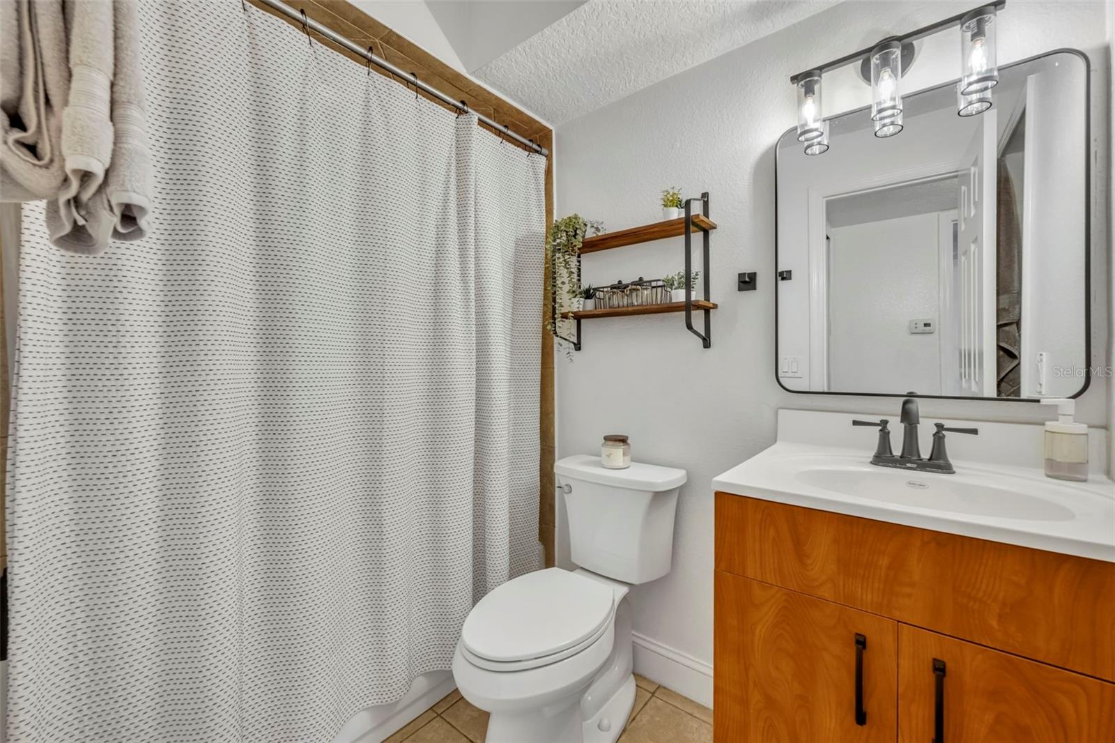 OLD DELANEY SQUARE - Residential