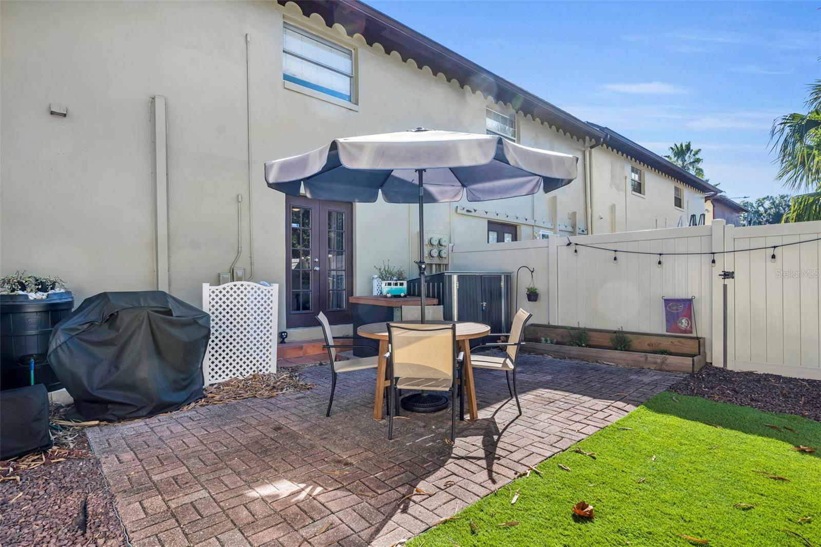 OLD DELANEY SQUARE - Residential