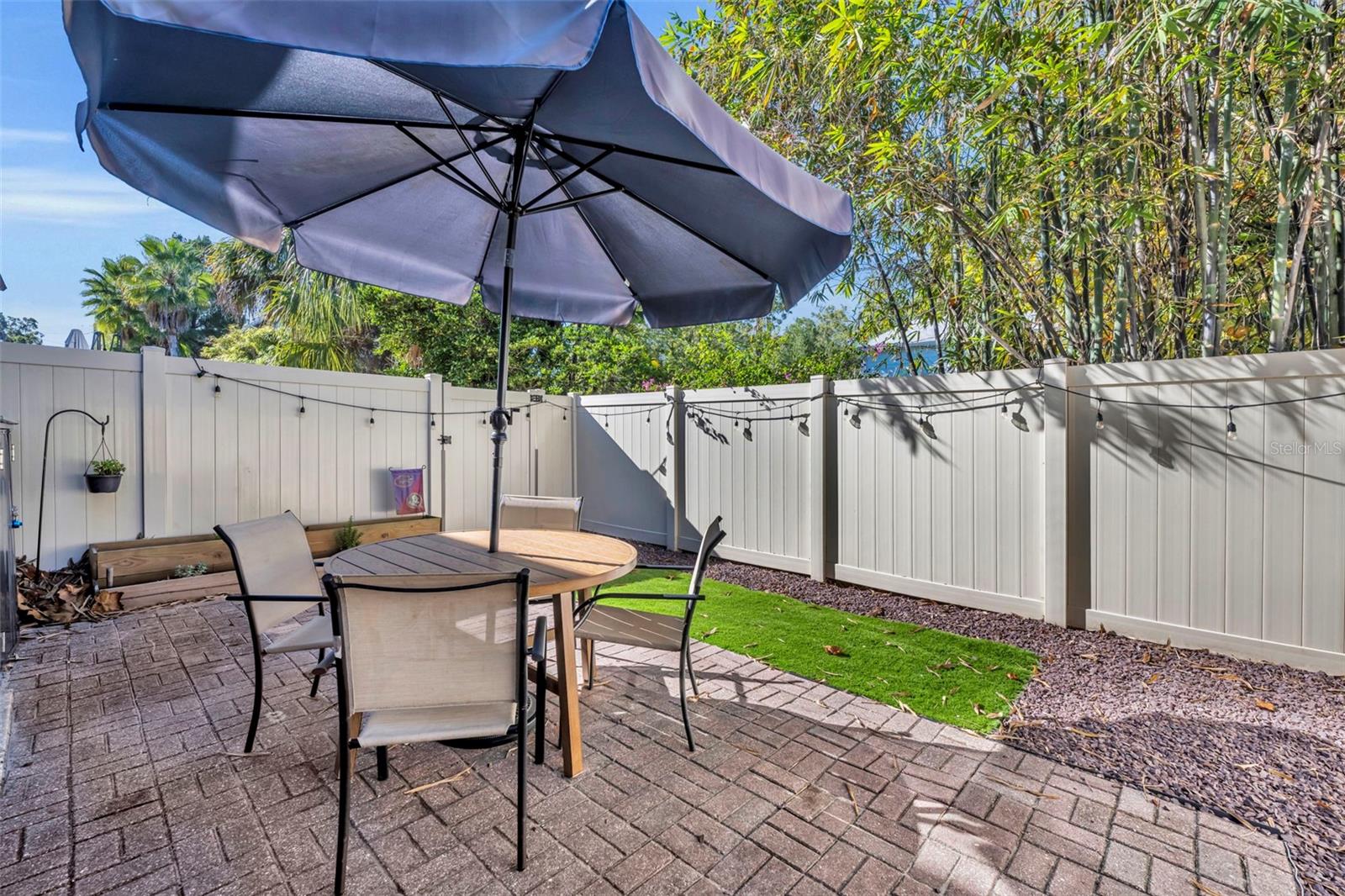 OLD DELANEY SQUARE - Residential