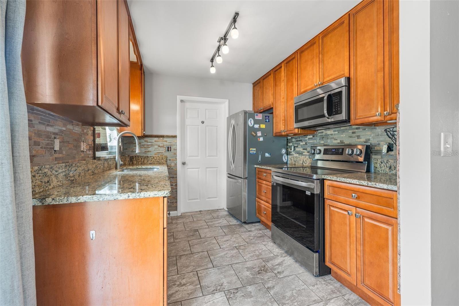 INDIAN ROCKS VILLAGE 1ST ADD - Residential