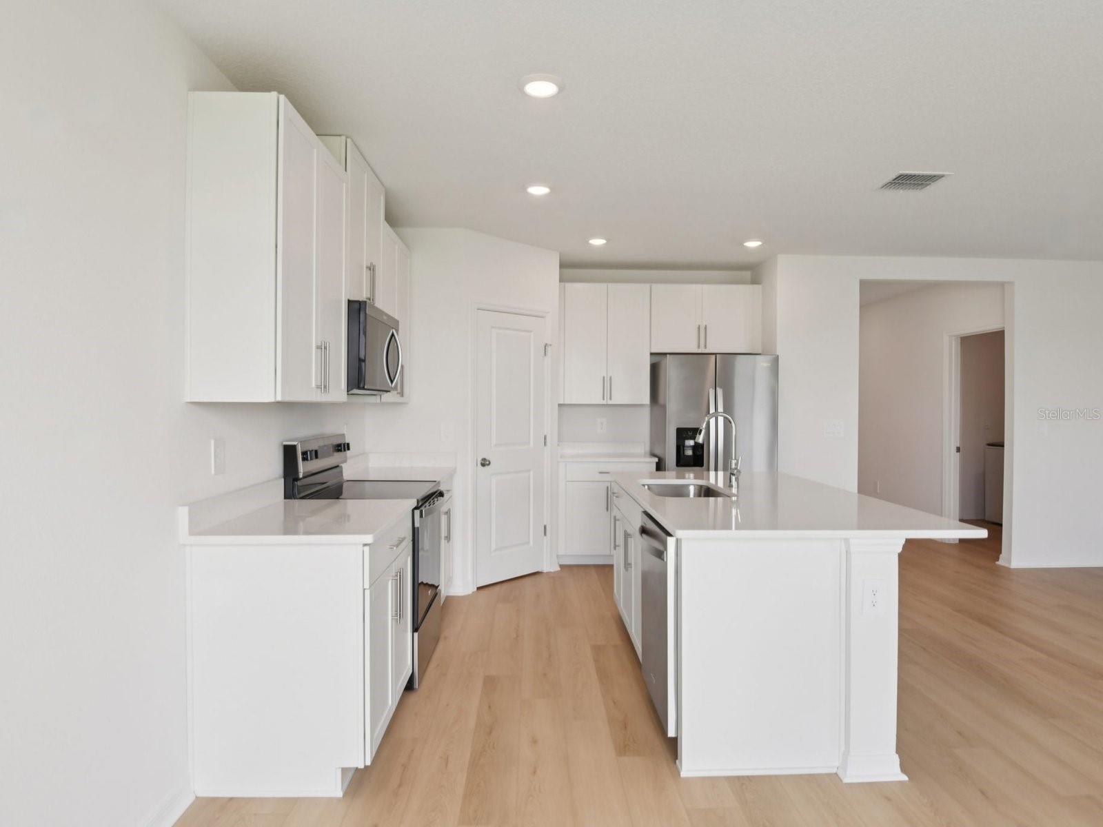 MAGNOLIA BAY - Residential