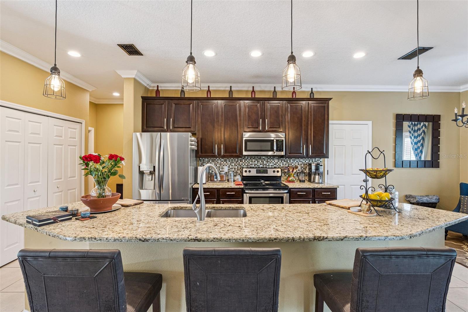 RIVIERA BELLA UNIT 2B - Residential