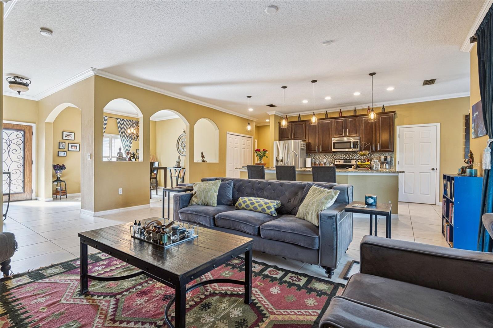 RIVIERA BELLA UNIT 2B - Residential