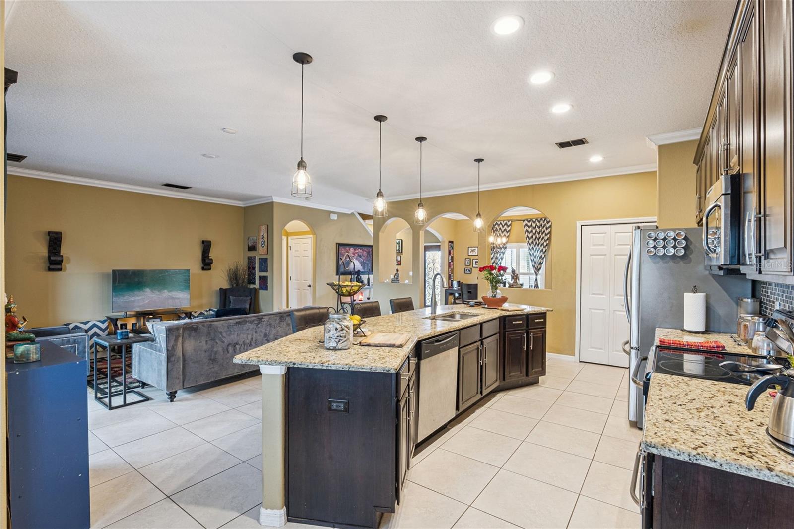 RIVIERA BELLA UNIT 2B - Residential