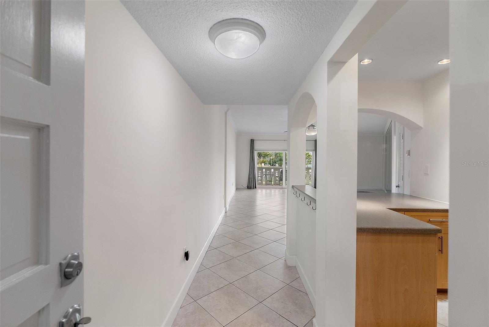 1200 N SHORE DRIVE NE 102