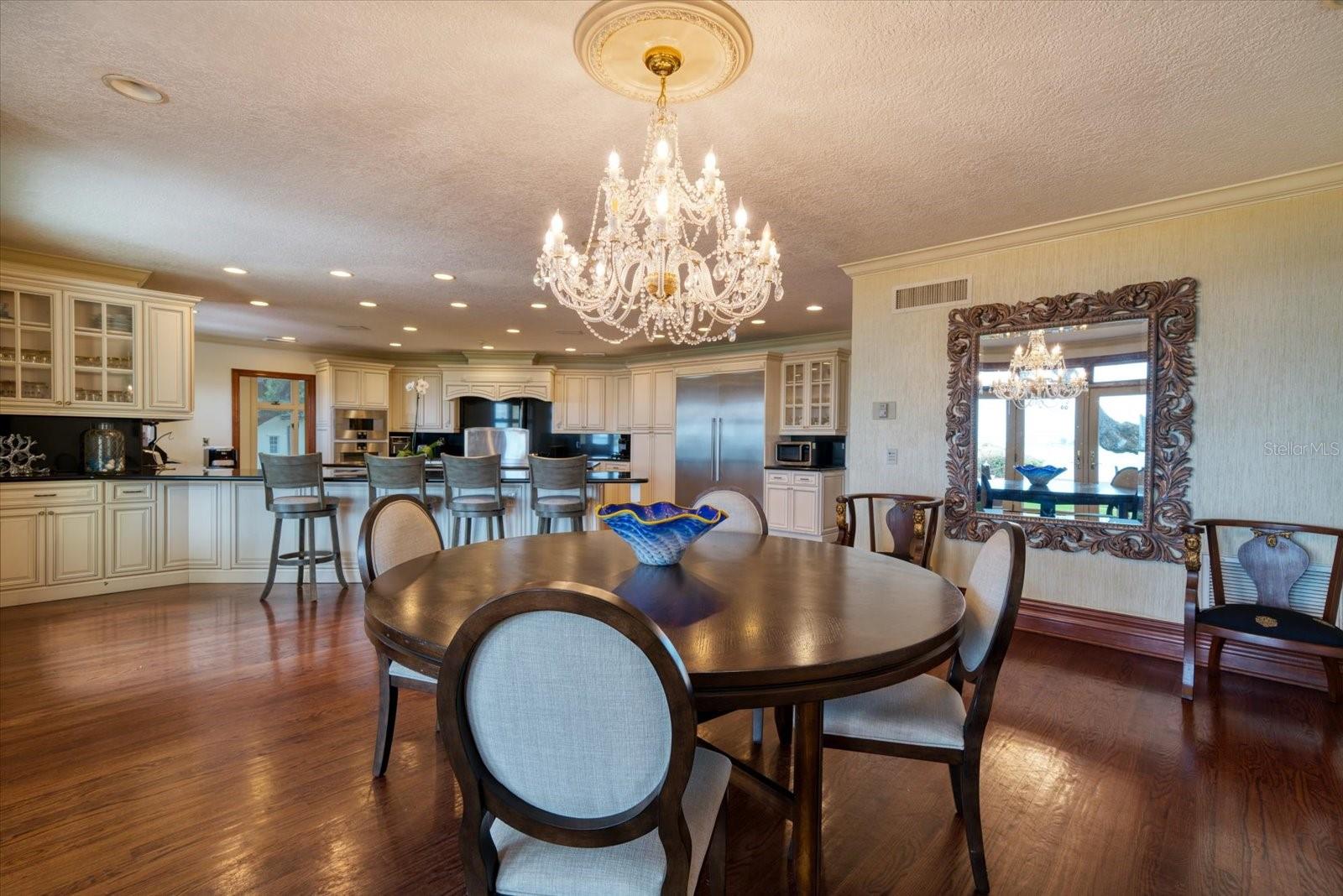 HARBOR OAKS - Residential