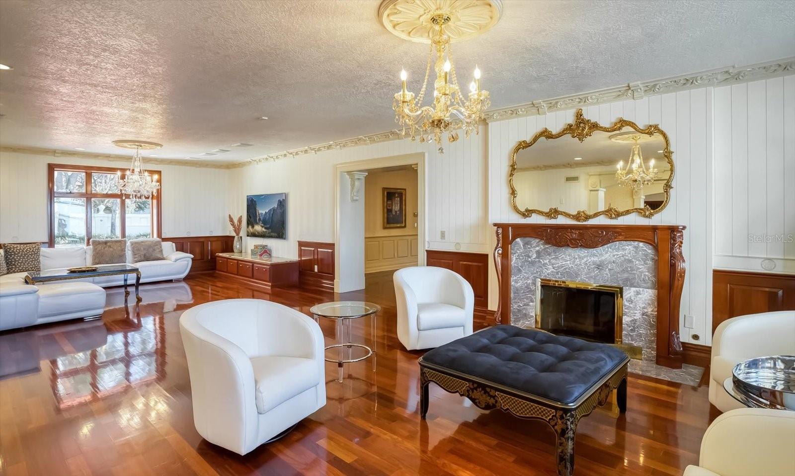 HARBOR OAKS - Residential