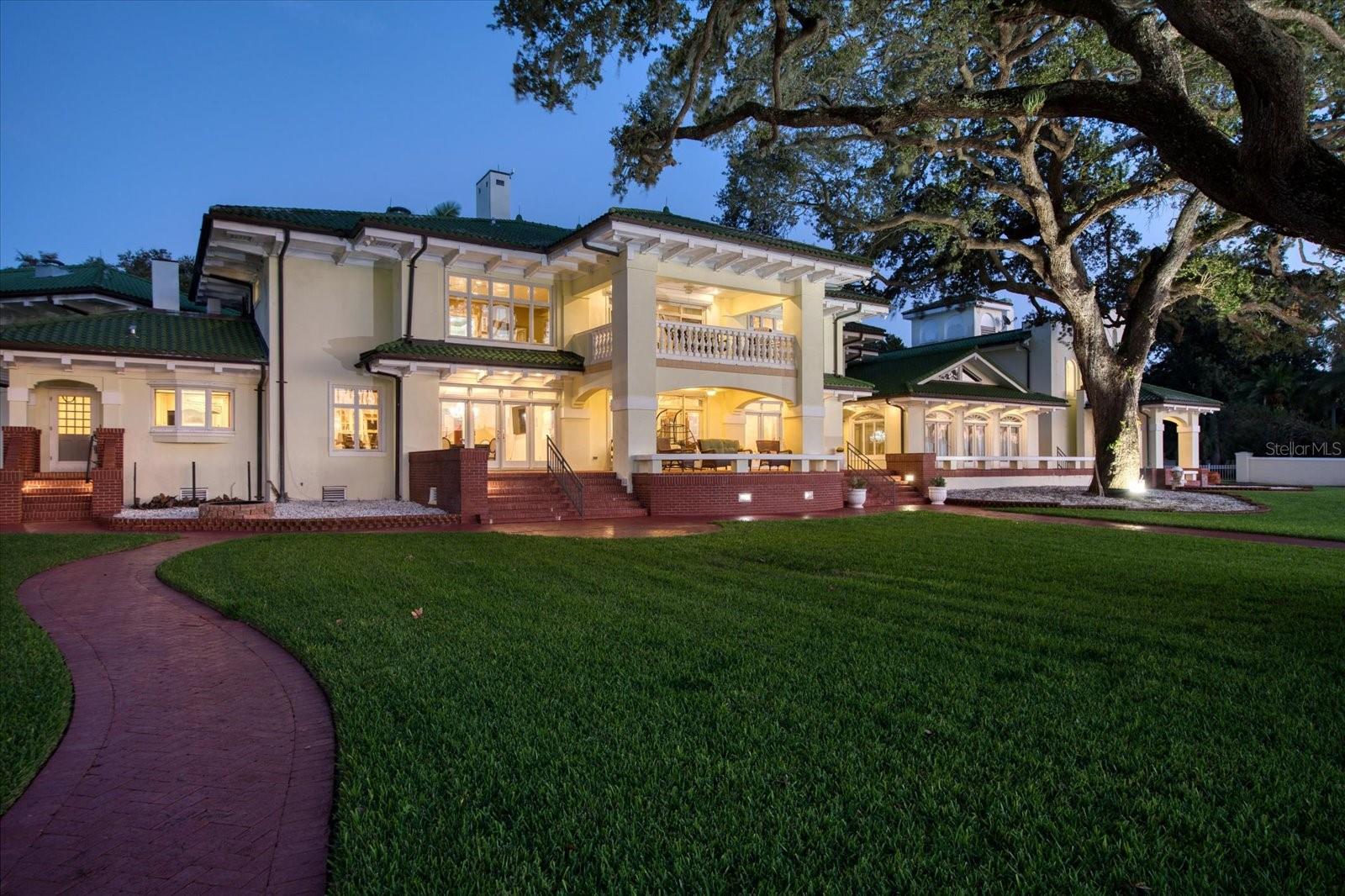 HARBOR OAKS - Residential