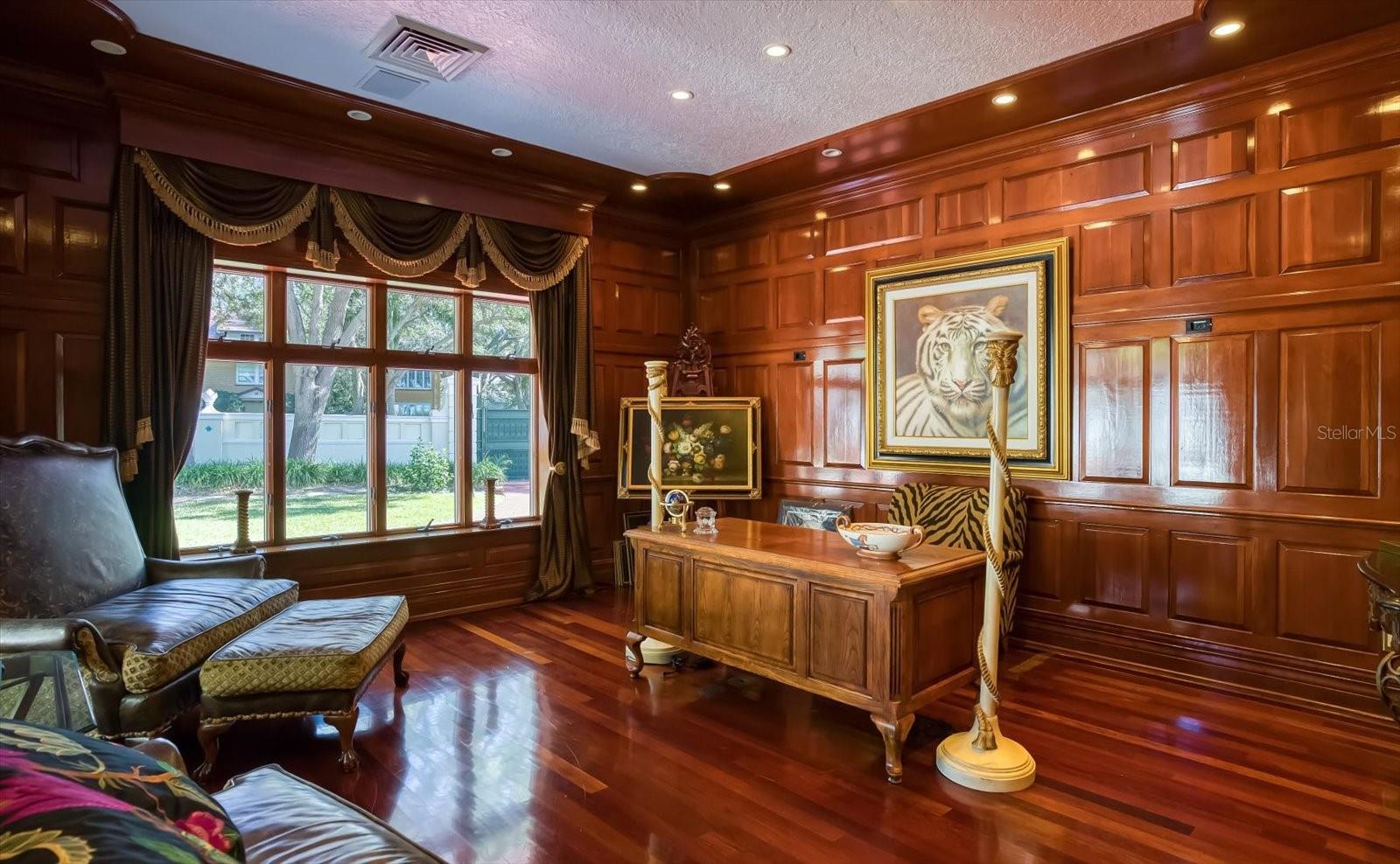 HARBOR OAKS - Residential