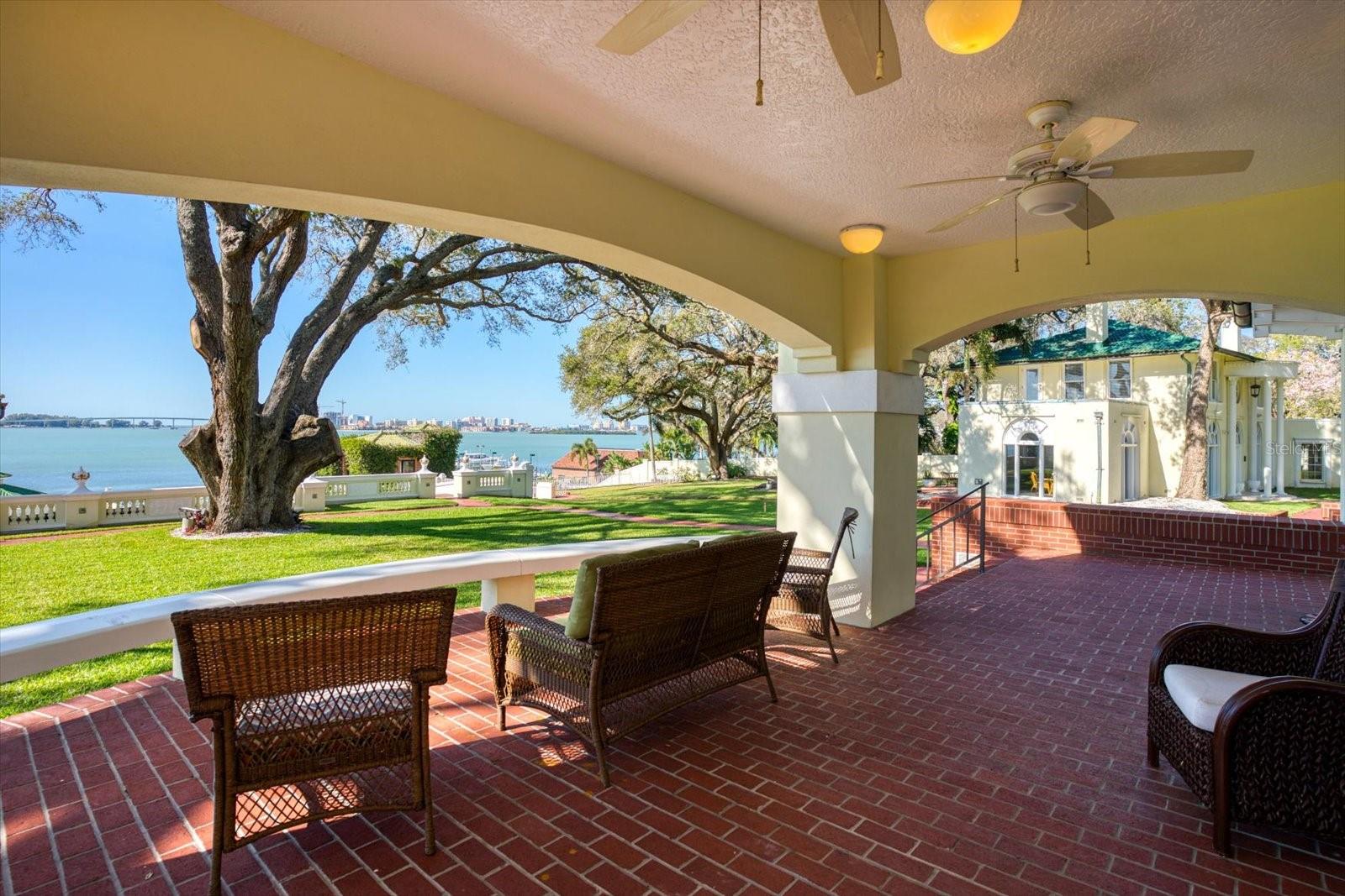 HARBOR OAKS - Residential