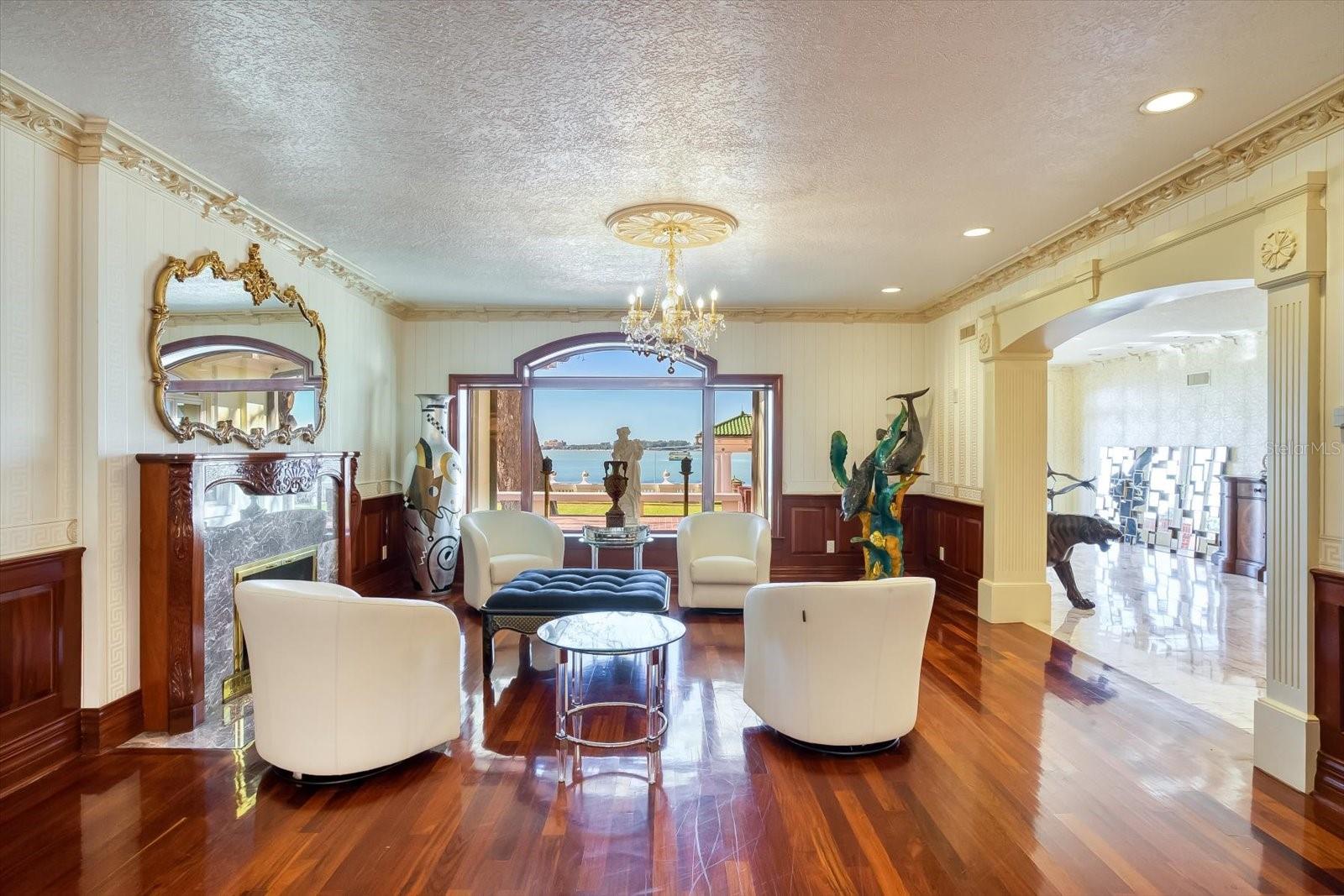 HARBOR OAKS - Residential
