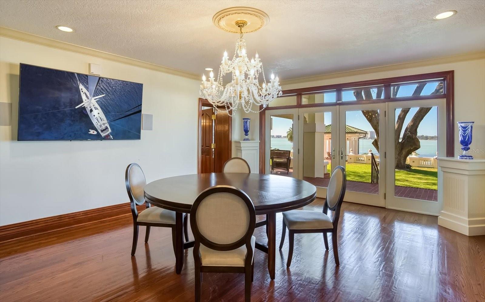 HARBOR OAKS - Residential