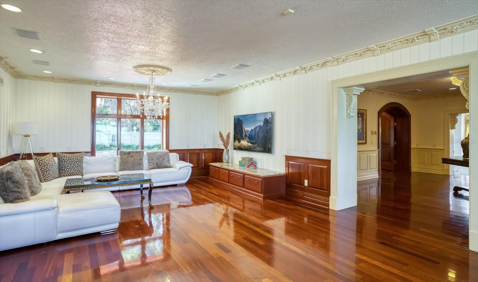 HARBOR OAKS - Residential