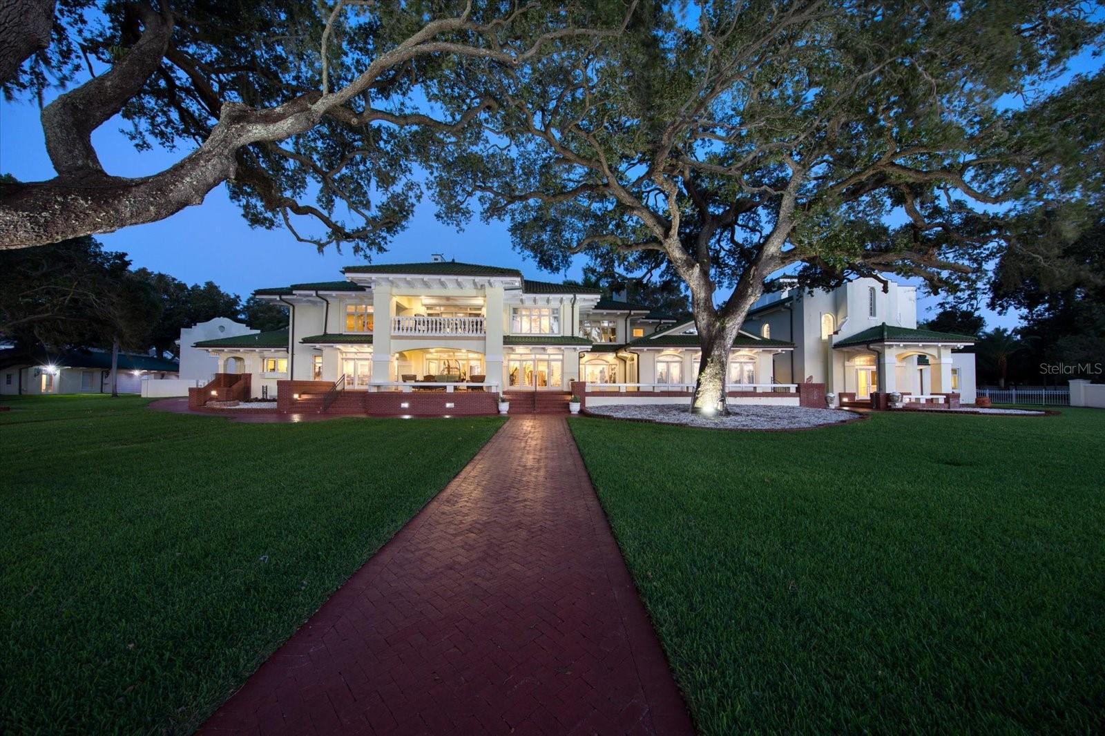 HARBOR OAKS - Residential