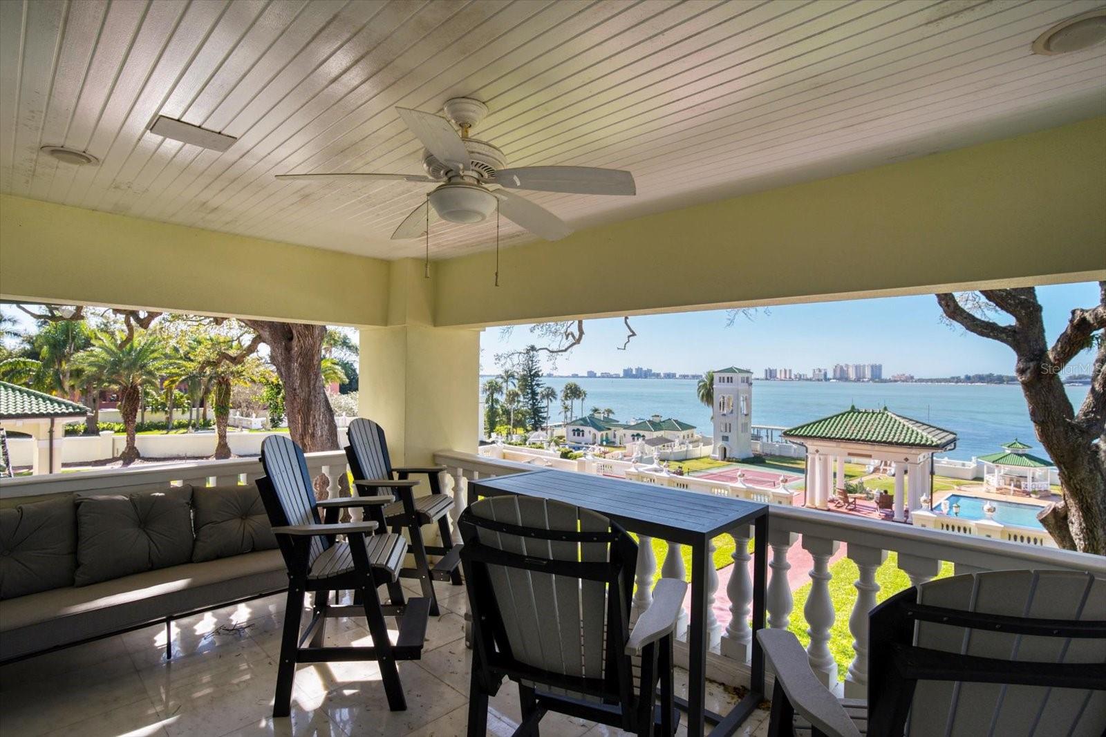 HARBOR OAKS - Residential