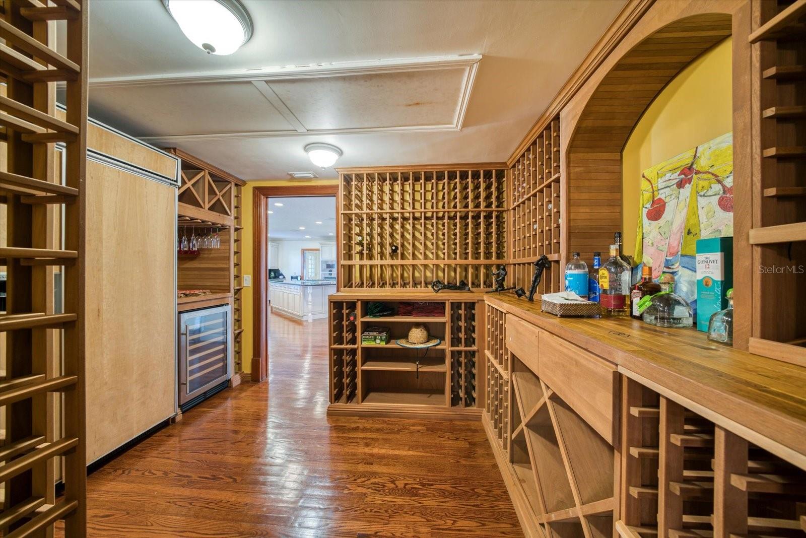 HARBOR OAKS - Residential