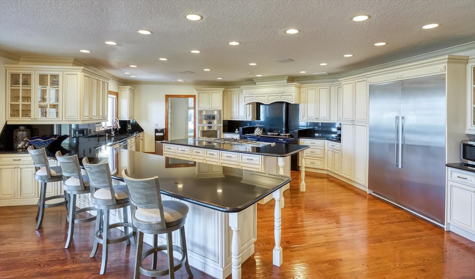 HARBOR OAKS - Residential