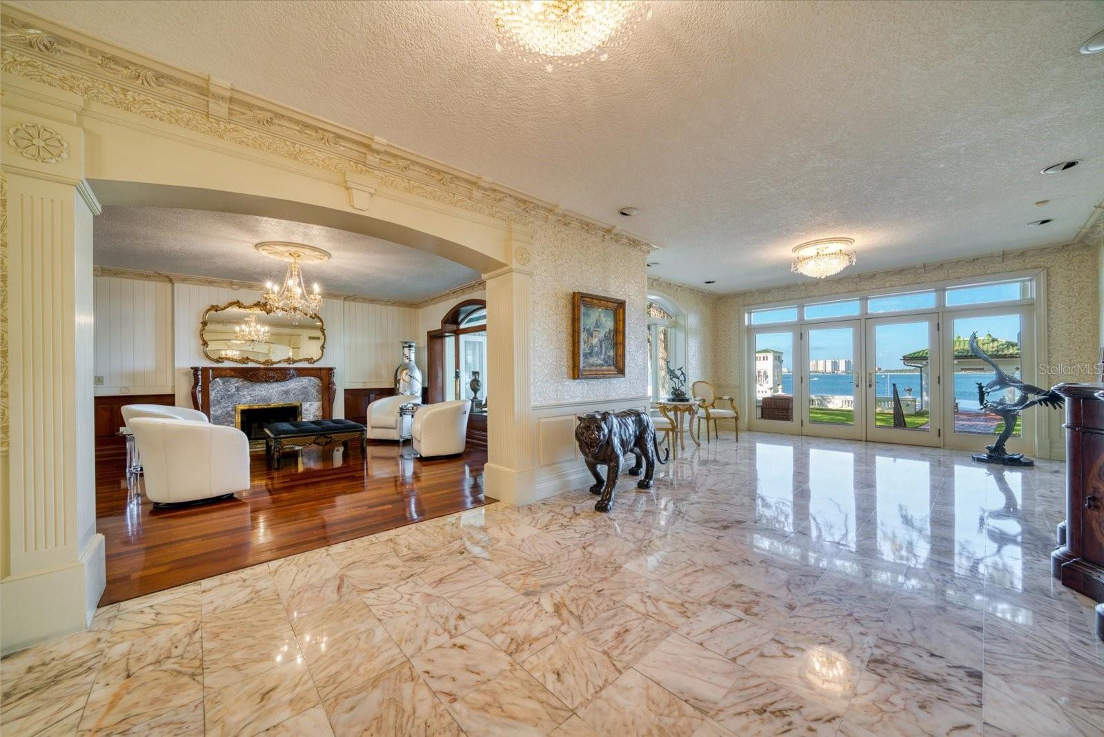 HARBOR OAKS - Residential