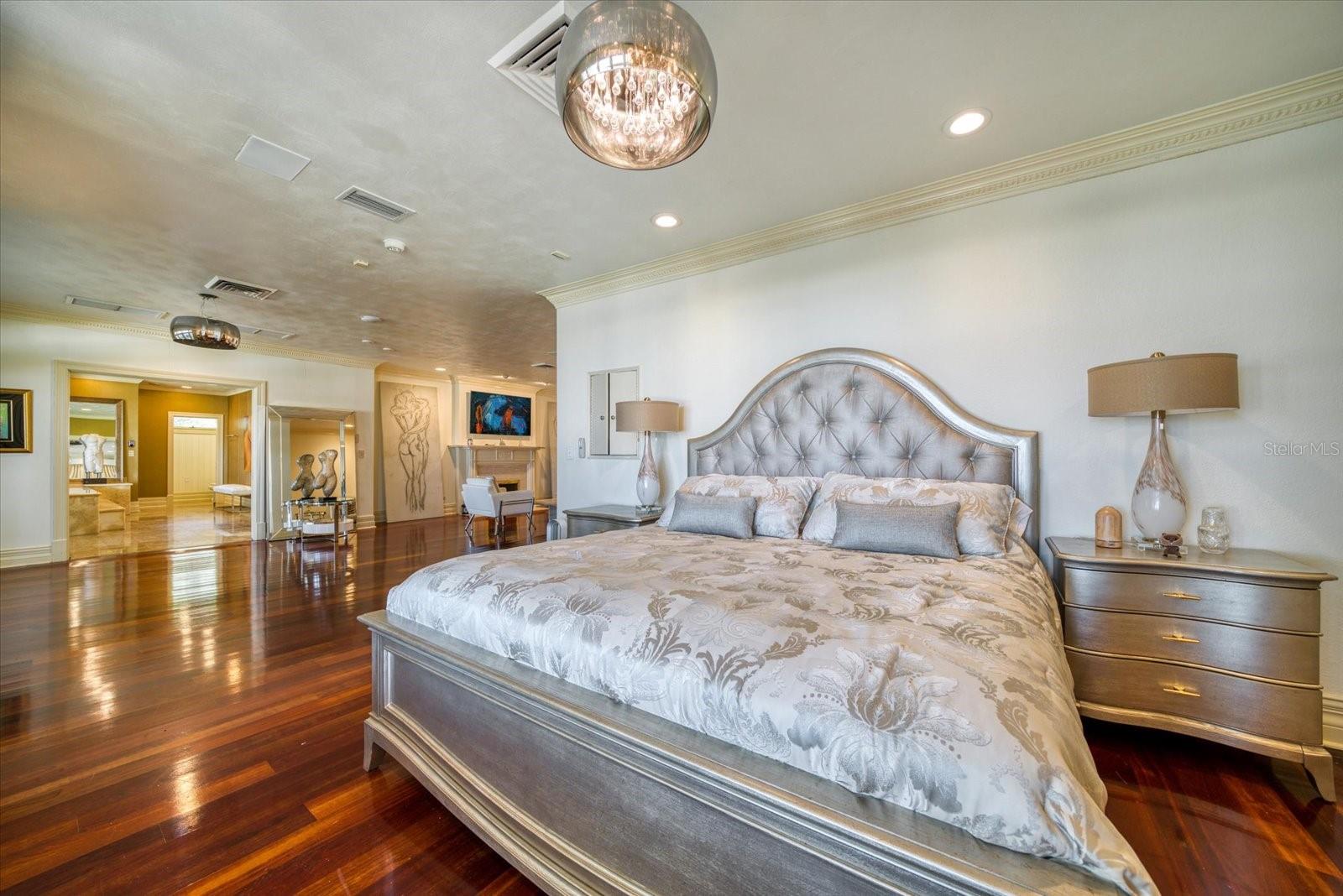 HARBOR OAKS - Residential