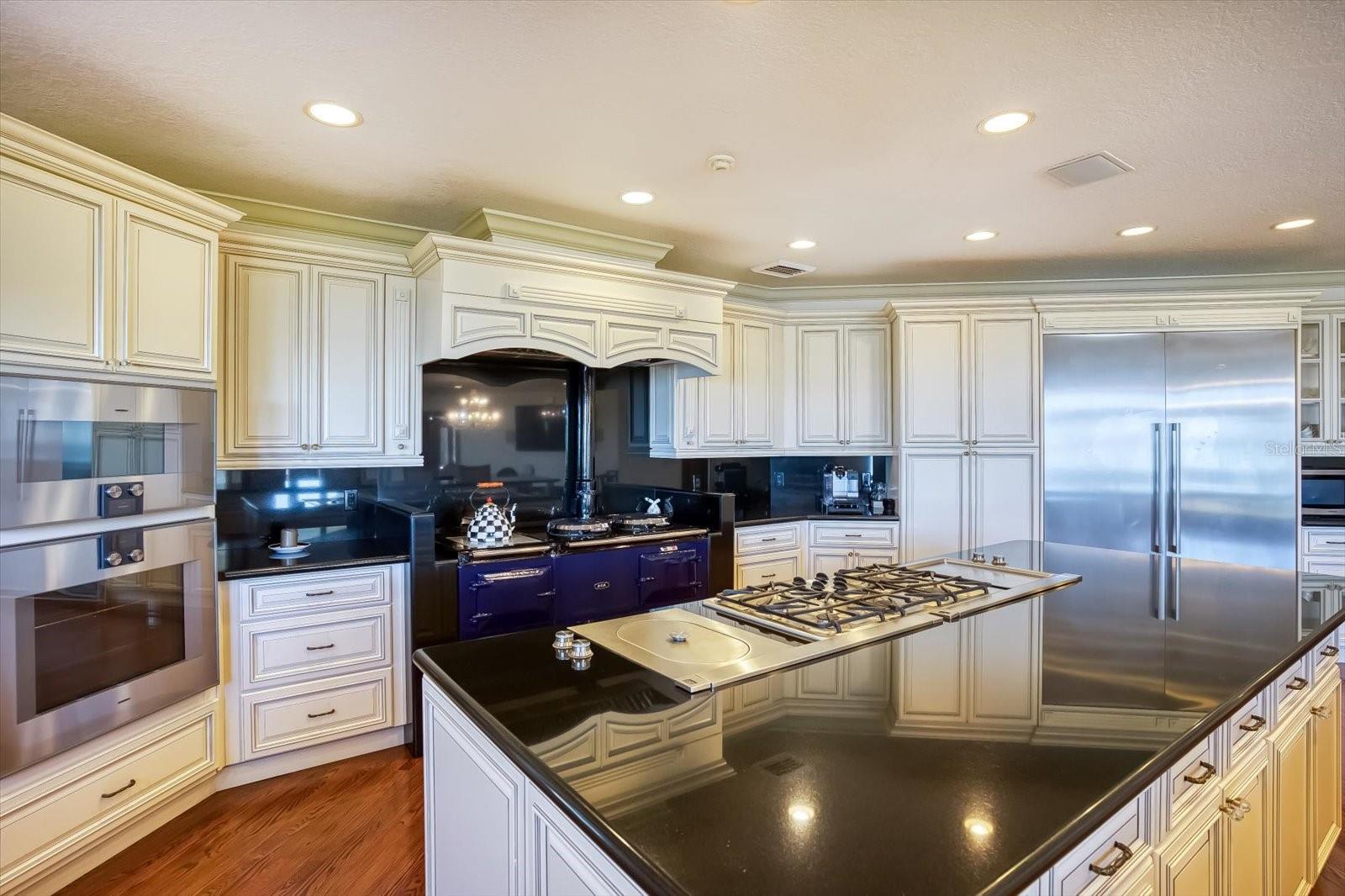 HARBOR OAKS - Residential