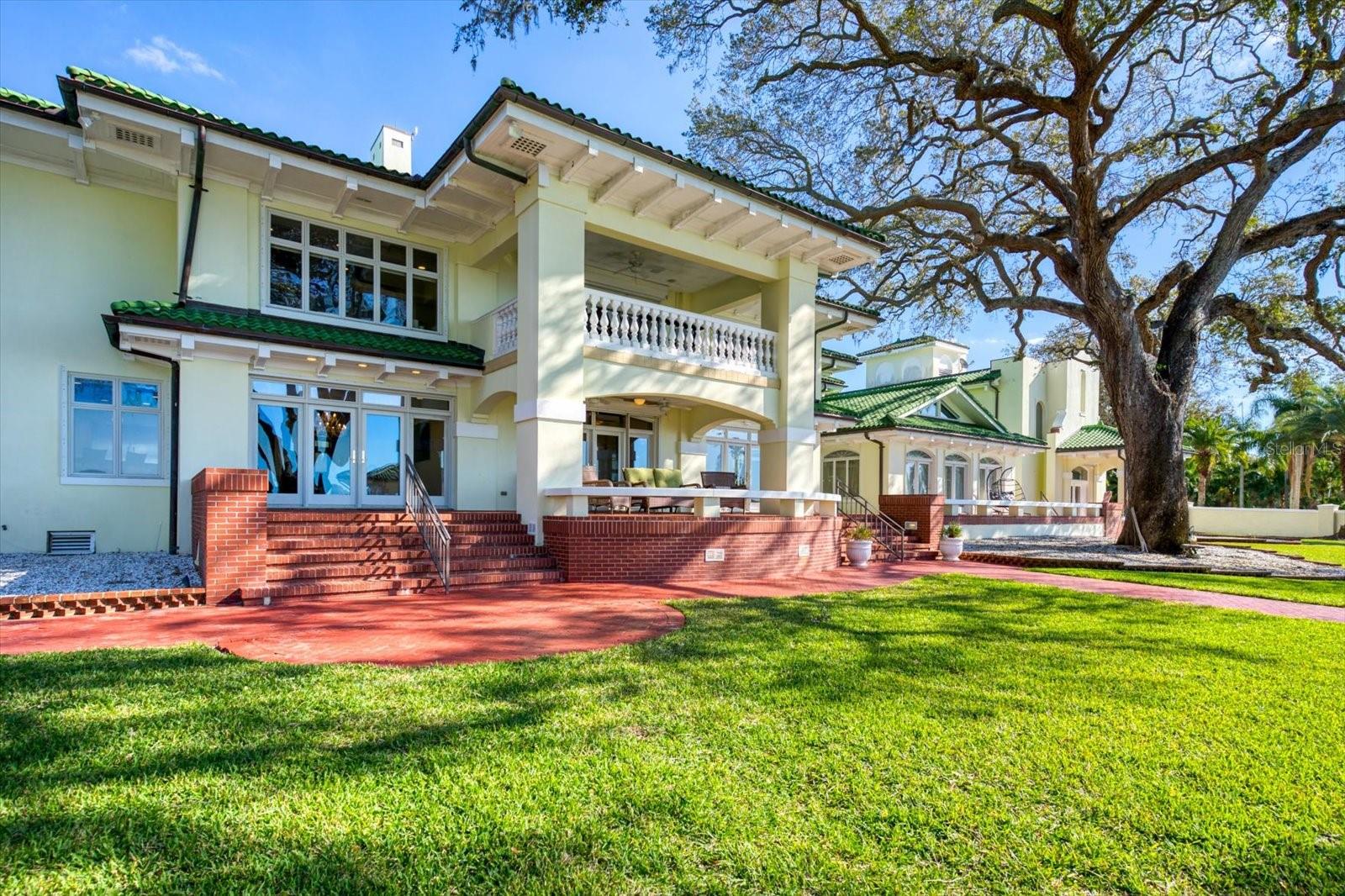 HARBOR OAKS - Residential