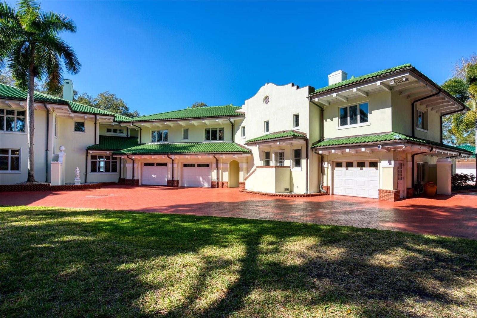 802 DRUID ROAD S
