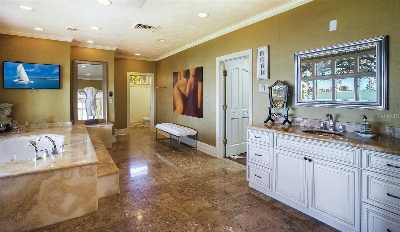 HARBOR OAKS - Residential
