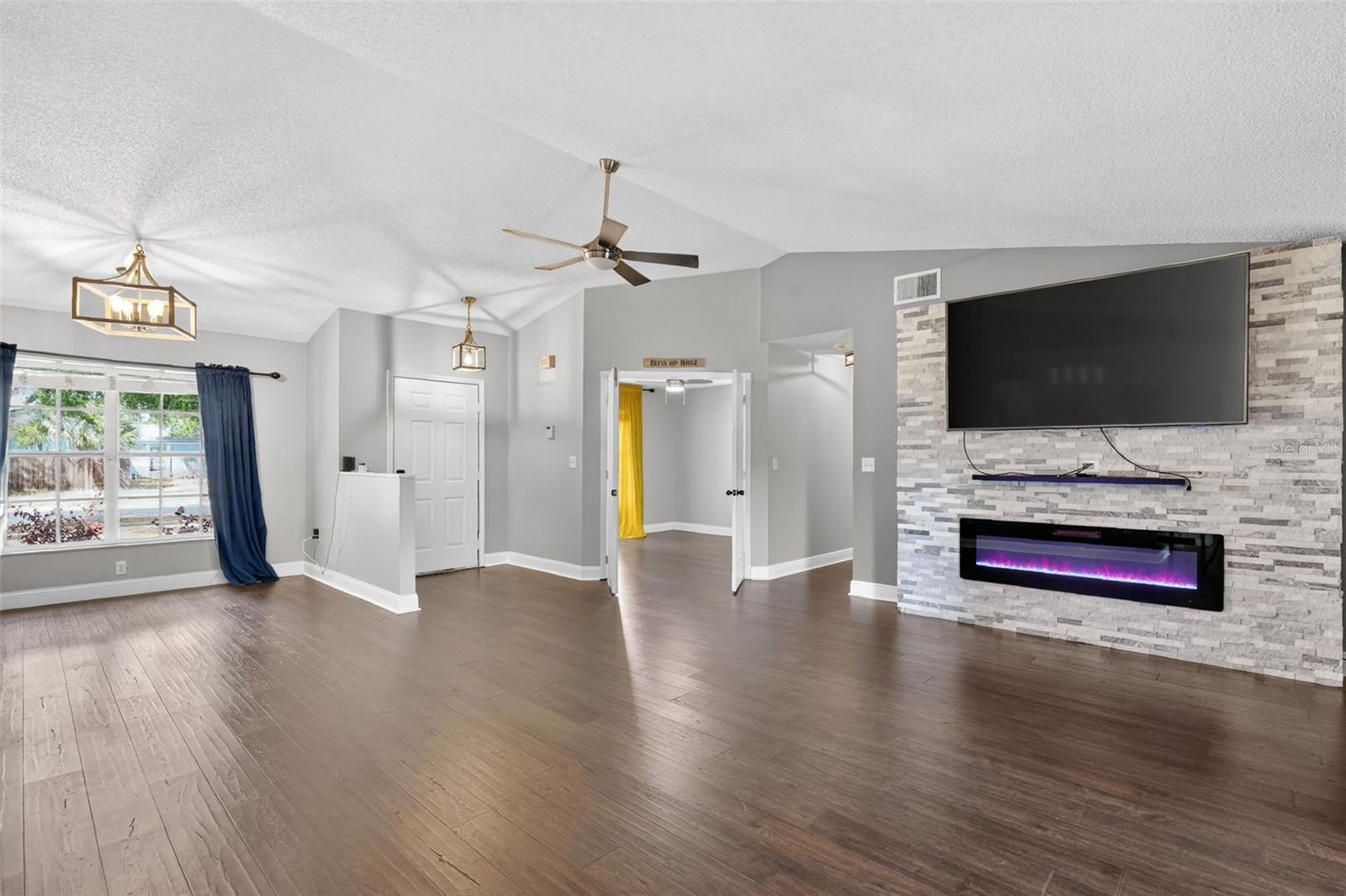 GREATER GROVES PH 01 - Residential