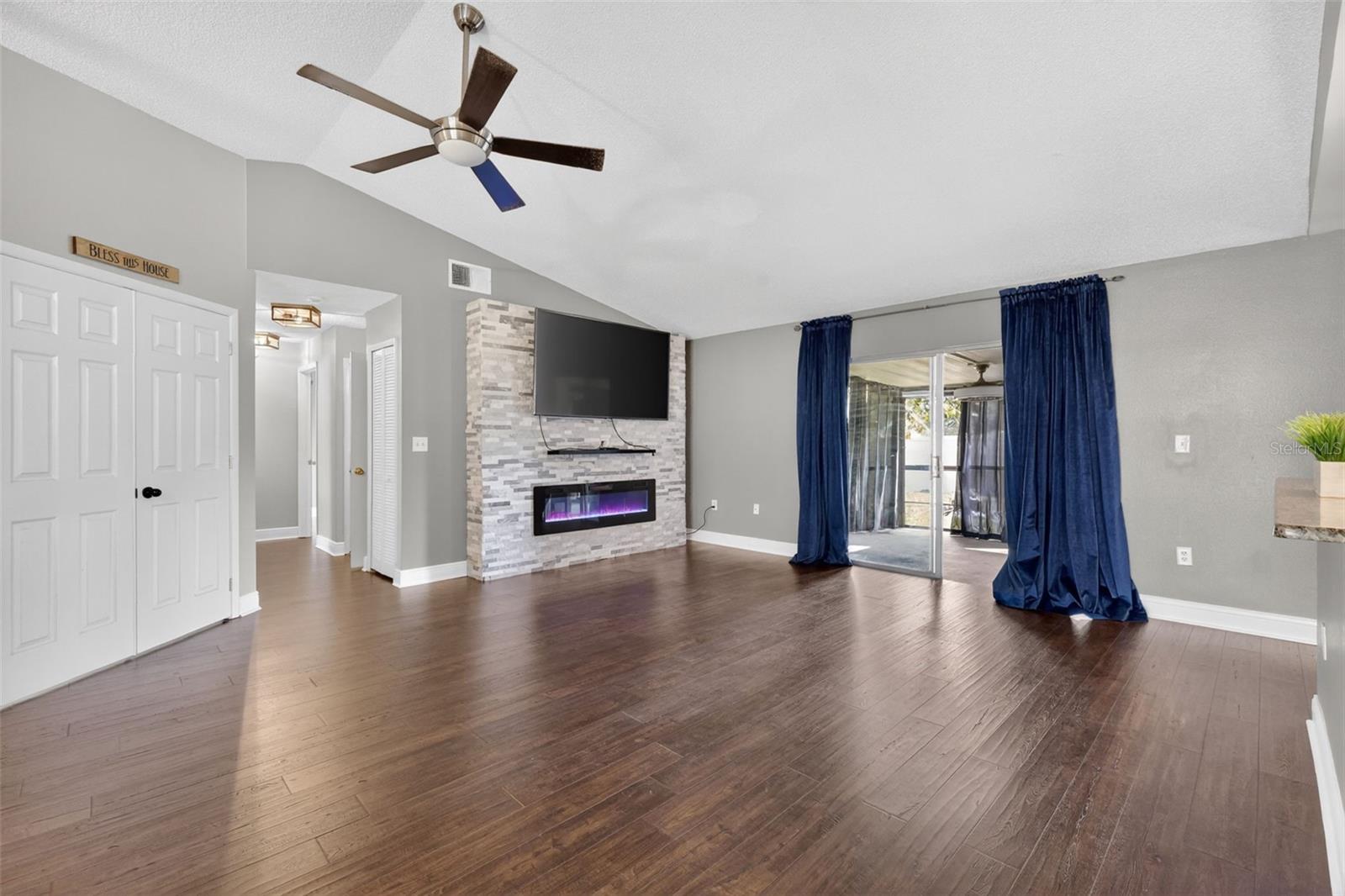 GREATER GROVES PH 01 - Residential