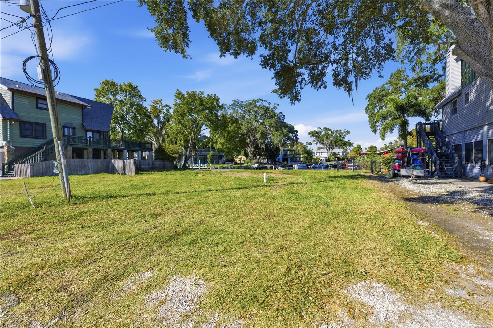 WEEKI WACHEE GARDENS - Land