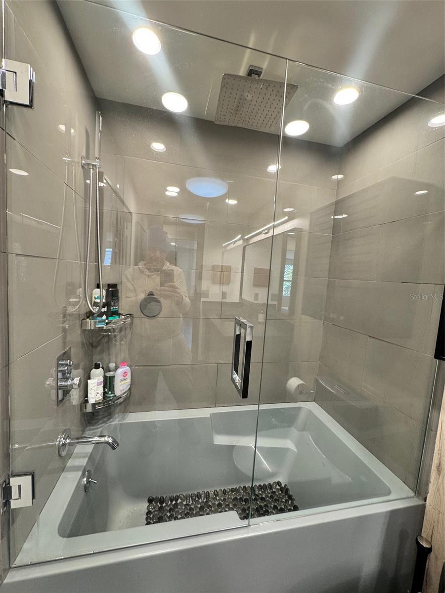 SPANISH MAIN YACHT CLUB CONDO - Residential