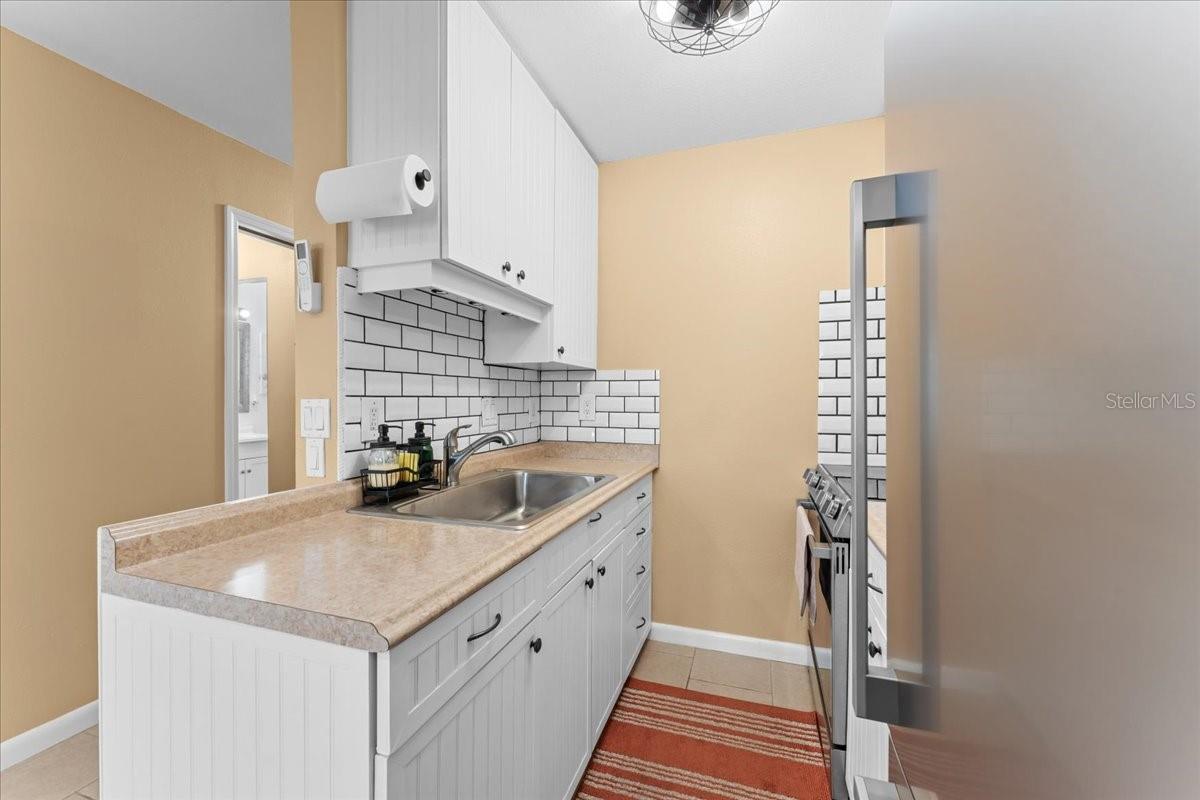 BAYSHORE GARDENS APTS 4 - Residential
