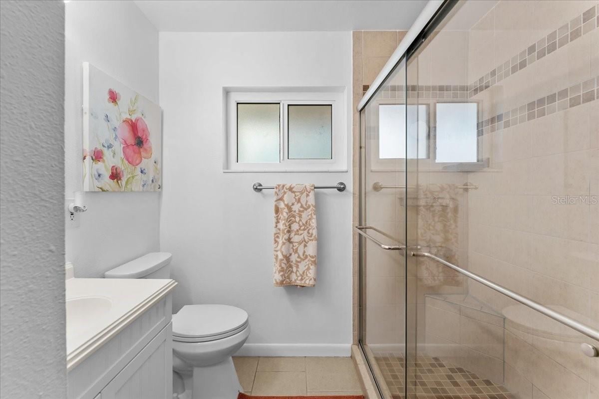 BAYSHORE GARDENS APTS 4 - Residential