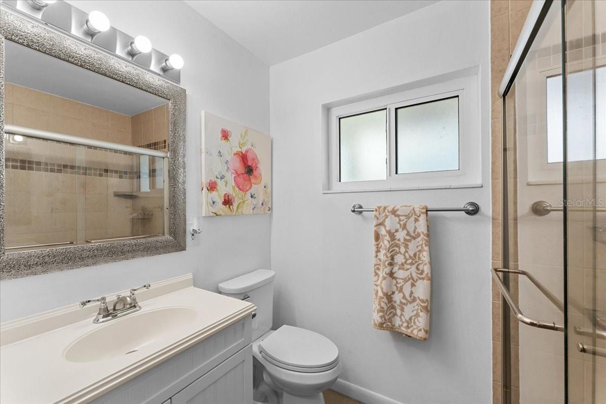 BAYSHORE GARDENS APTS 4 - Residential