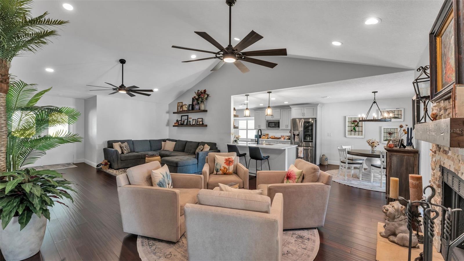 CHRISTINA OAKS PH 01 - Residential