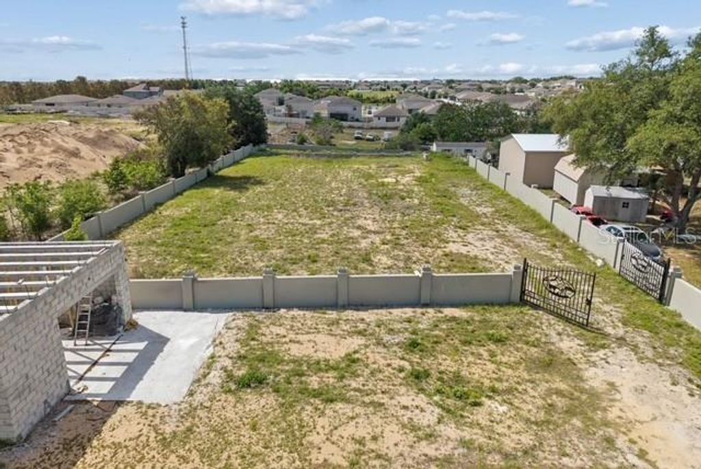 Photo of 1501 North Boulevard W, Davenport, FL 33837 (MLS # O6397540)