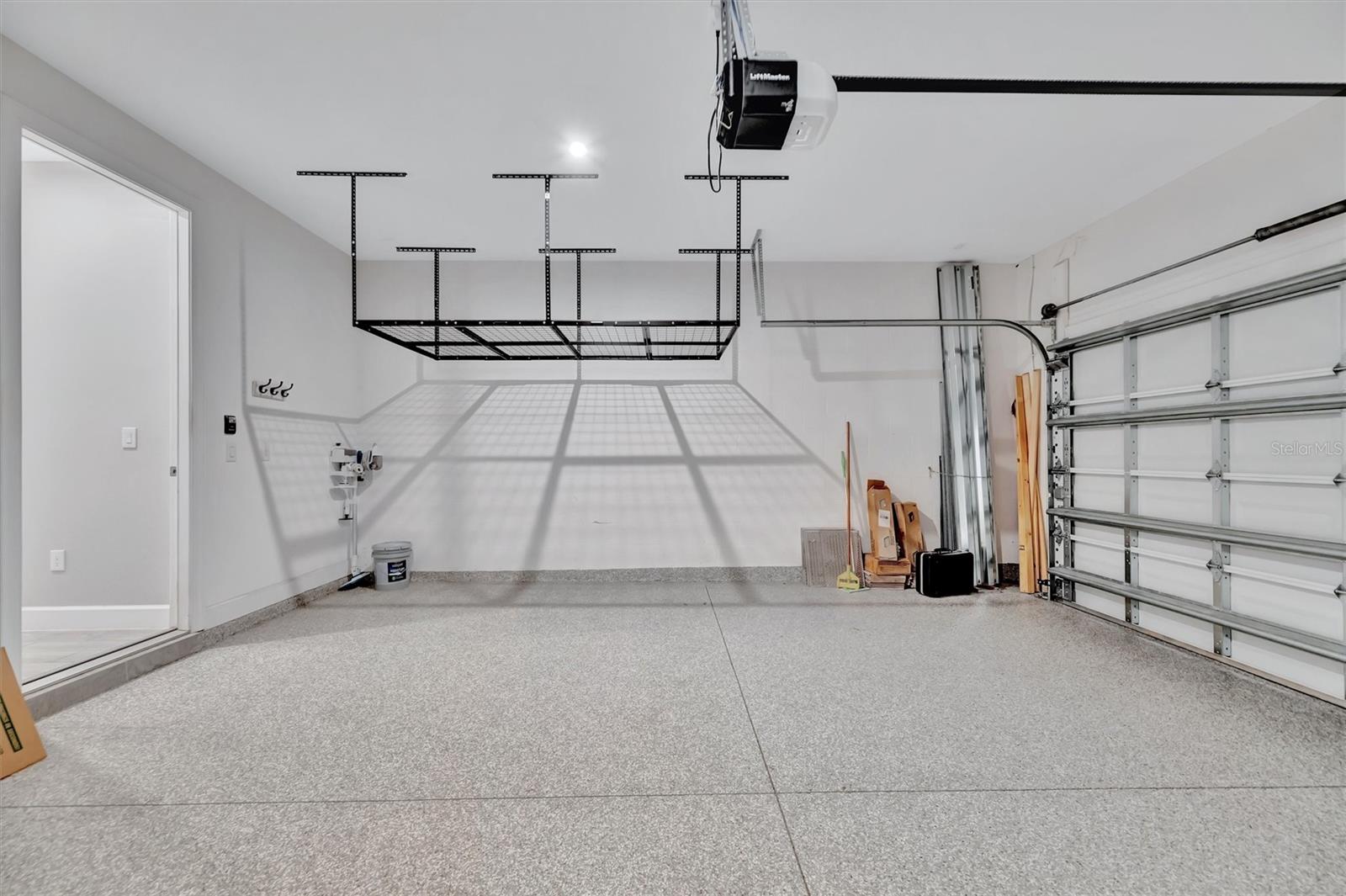 ARTISAN LAKES ESPLANADE - Residential