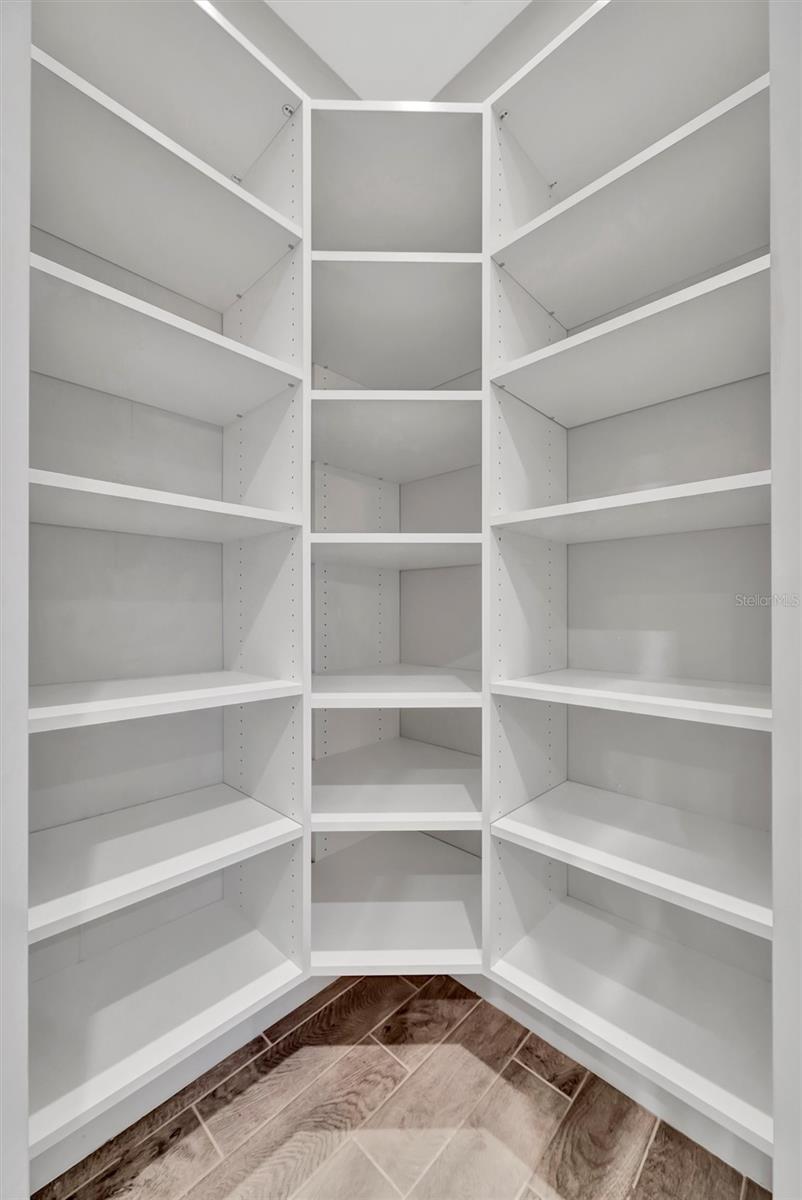 ARTISAN LAKES ESPLANADE - Residential