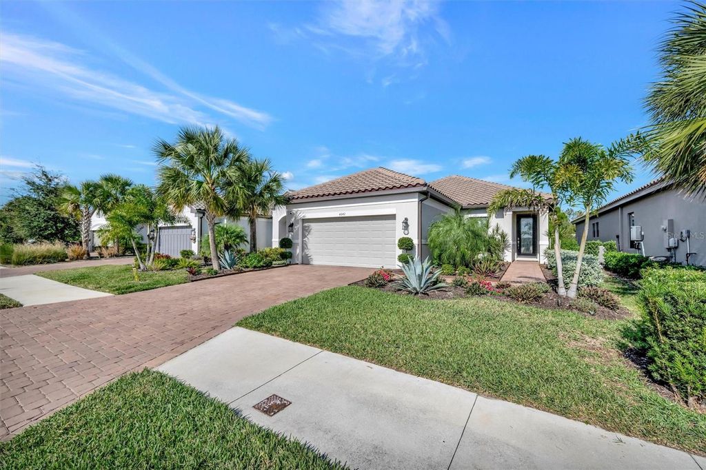 Photo of 4642 Crestpoint Way, Palmetto, FL 34221 (MLS # TB8458594)