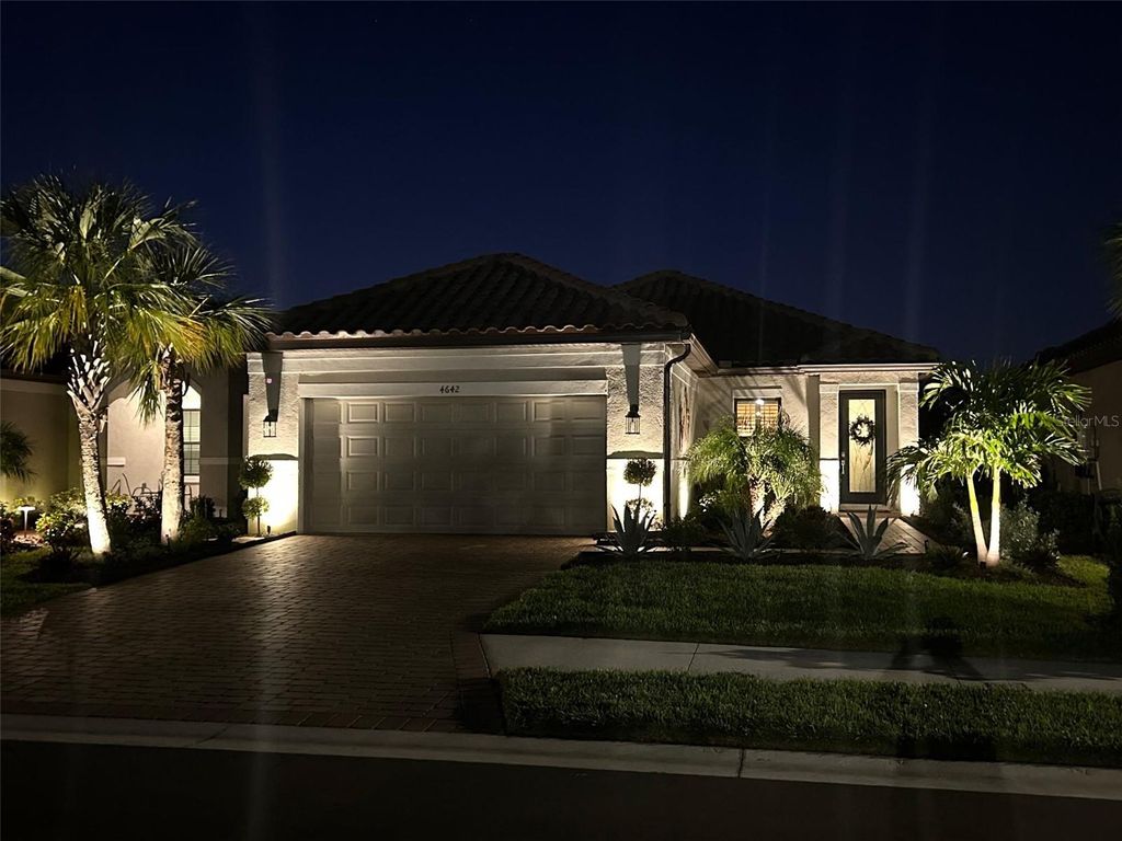 Photo of 4642 Crestpoint Way, Palmetto, FL 34221 (MLS # TB8458594)