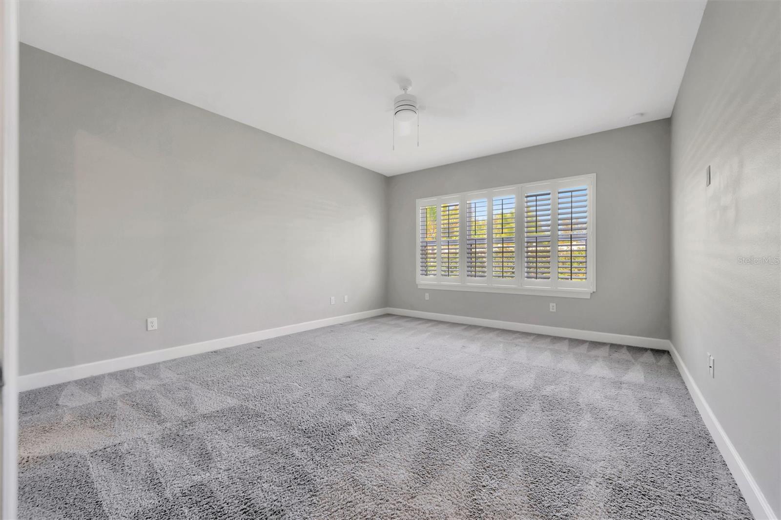 ARTISAN LAKES ESPLANADE - Residential