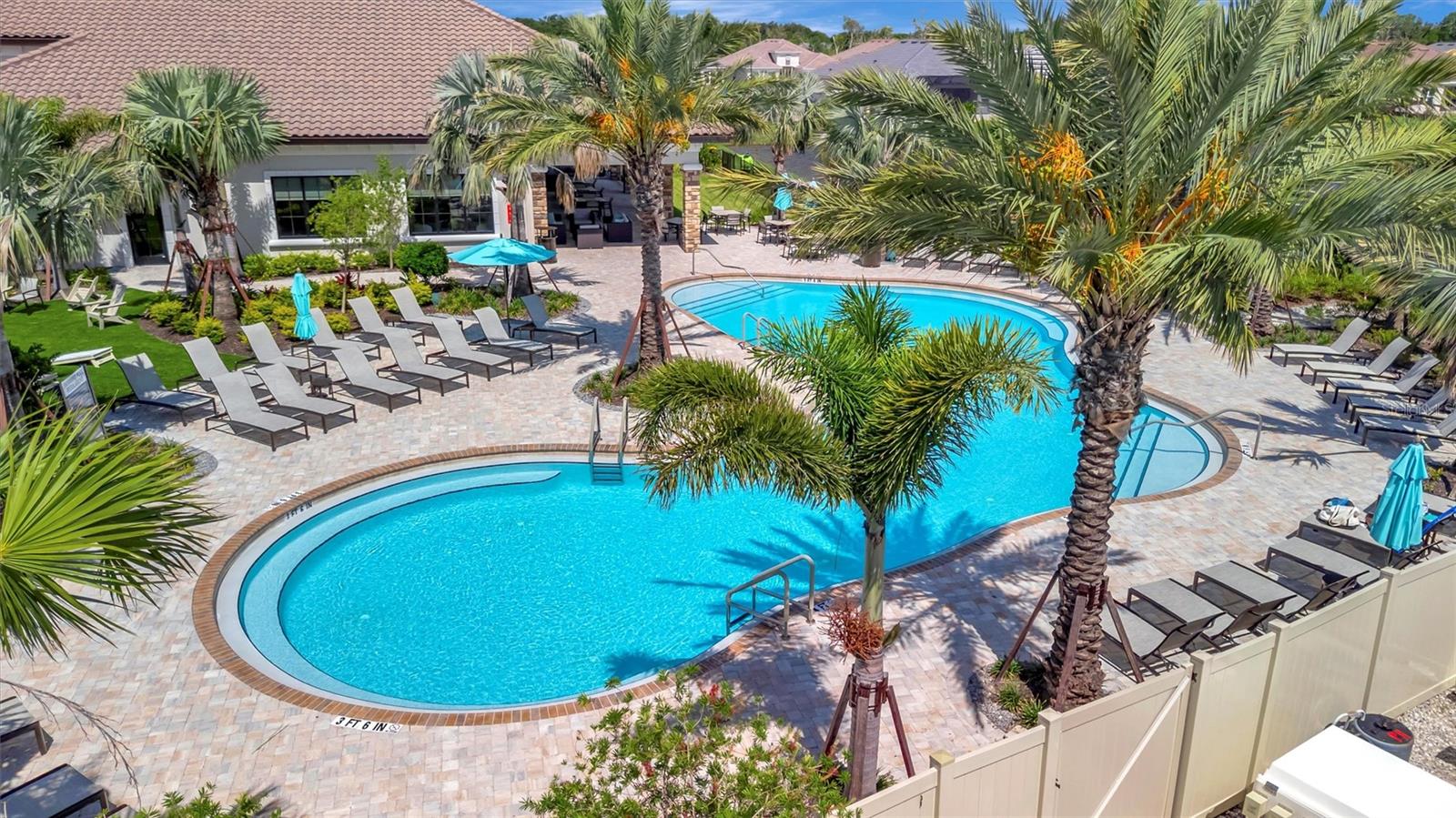 ARTISAN LAKES ESPLANADE - Residential