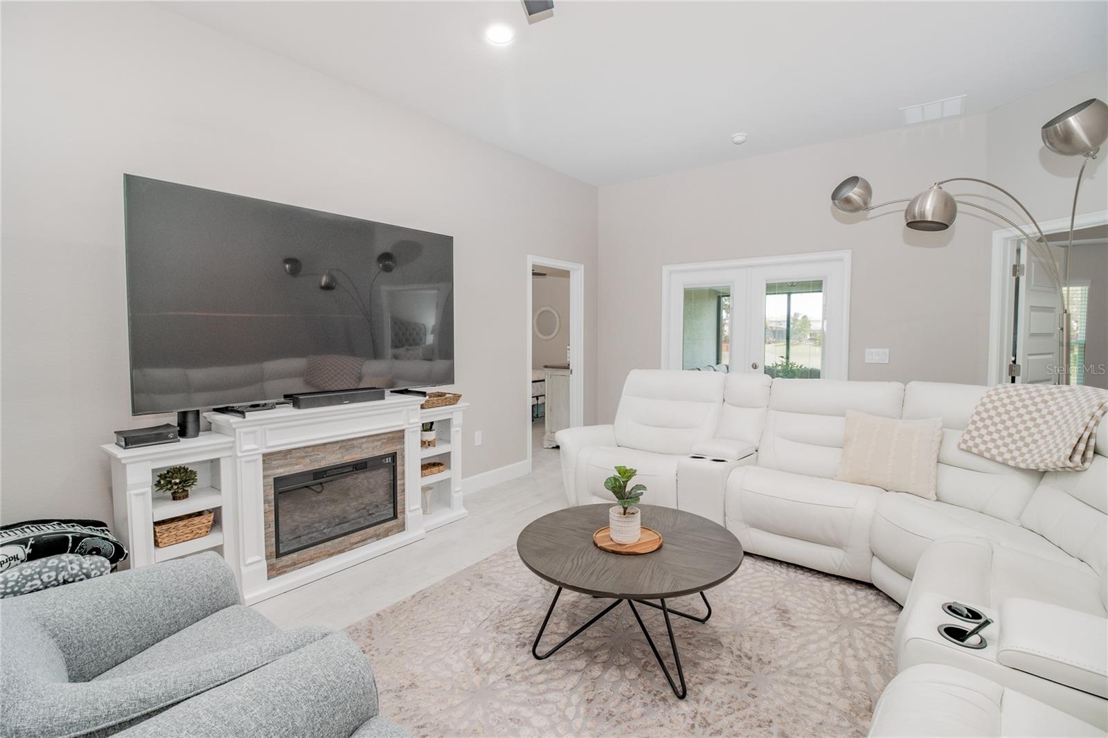 LAKE JULIANA ESTATES - Residential