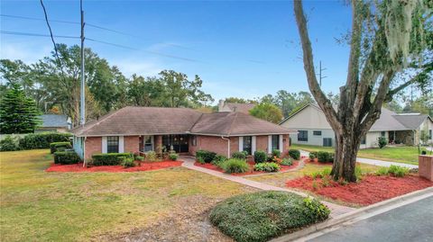 A home in MOUNT DORA